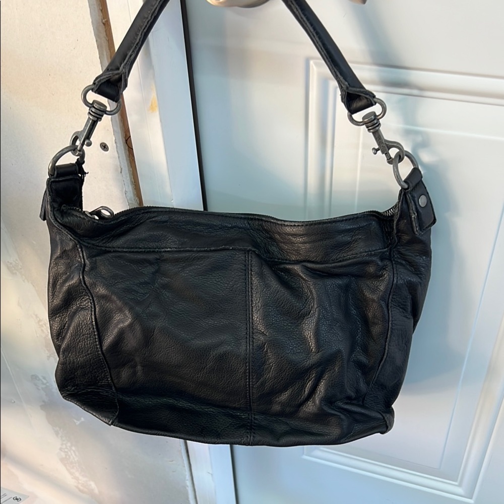 Liebeskind Classic Black Leather Handbag - Picture 2 of 3